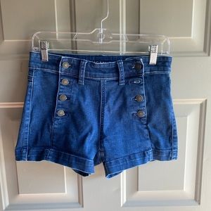 Jean shorts, Brand: American Eagle, Size: 6